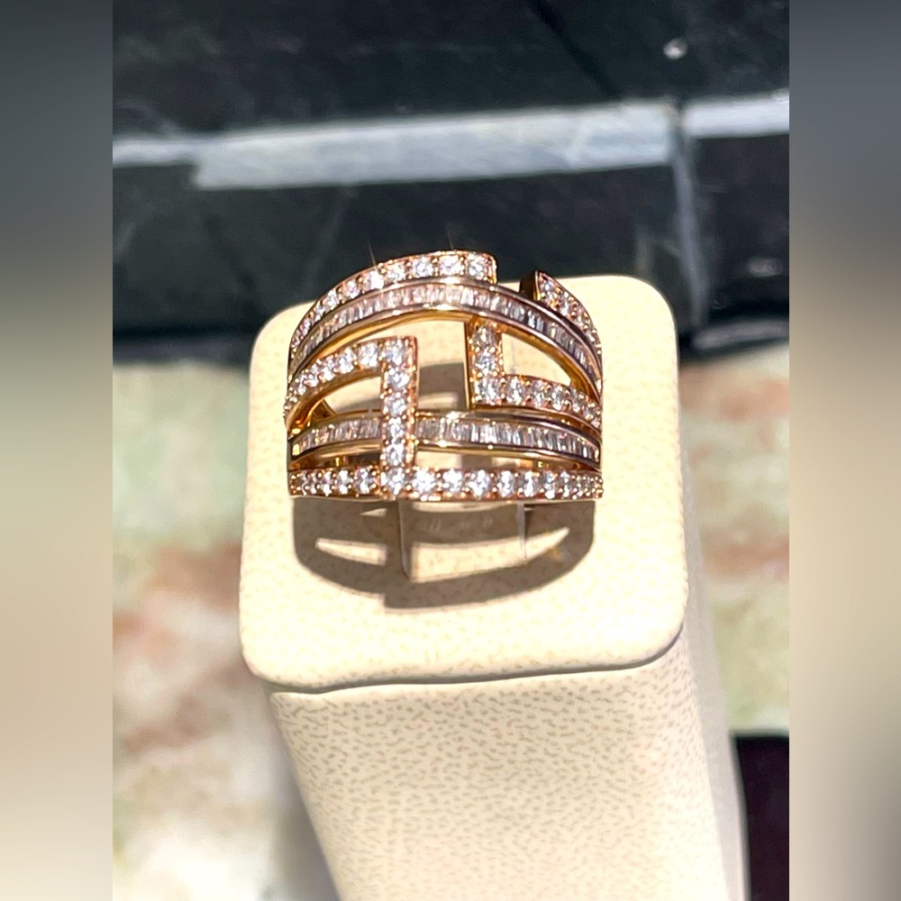 Stylish Diamond Ring In 14k Rose Gold
